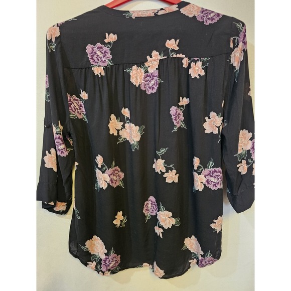 torrid Tops - Torrid Harper Blouse Size 1 Black With Pink/Purple Floral 3/4 Sleeve Button Up